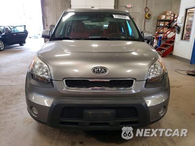 Piąte zdjęcie samochodu w środku: 2010 KIA SOUL + VIN:KNDJT2A26A7032421 - miniatura