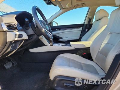 Zdjęcie 7 z 12 samochodu: 2019 HONDA ACCORD TOURING VIN:1HGCV2F93KA030916 - miniatura
