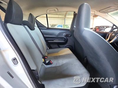 Zdjęcie 10 z 12 samochodu: 2017 TOYOTA PRIUS C ONE VIN:JTDKDTB33H1592697 - miniatura