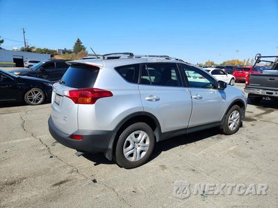 Trzecie zdjęcie samochodu z tyłu: 2015 TOYOTA RAV4 LE VIN:2T3BFREV2FW285014 - miniatura