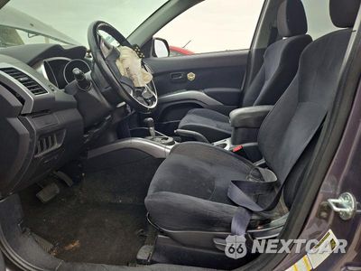 Zdjęcie 7 z 13 samochodu: 2008 MITSUBISHI OUTLANDER LS VIN:JA4MS31X38Z017529 - miniatura