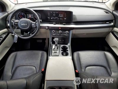 Zdjęcie 8 z 13 samochodu: 2024 KIA CARNIVAL LX VIN:KNDNB4H34R6442909 - miniatura