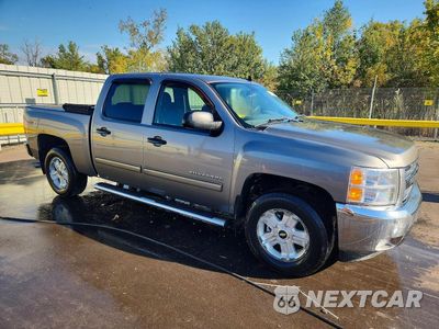 Czwarte zdjęcie samochodu z boku: 2013 CHEVROLET SILVERADO K1500 LT VIN:3GCPKSE72DG173532 - miniatura