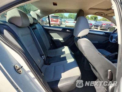 Zdjęcie 10 z 13 samochodu: 2013 VOLKSWAGEN JETTA HYBRID VIN:3VW637AJ7DM230149 - miniatura