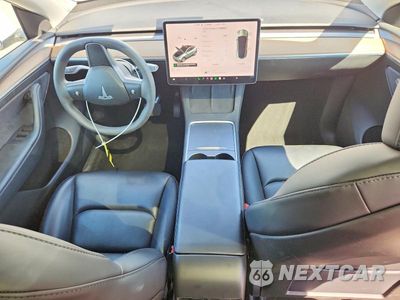 Zdjęcie 8 z 12 samochodu: 2024 TESLA MODEL Y VIN:7SAYGDEE6RF083381 - miniatura
