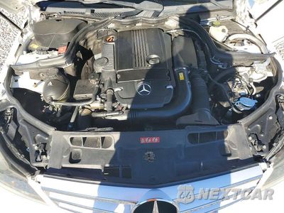 Zdjęcie 11 z 13 samochodu: 2013 MERCEDES-BENZ C 250 VIN:WDDGF4HB5DA799063 - miniatura