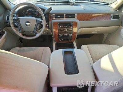 Zdjęcie 8 z 13 samochodu: 2008 CHEVROLET TAHOE K1500 VIN:1GNFK13088R111416 - miniatura