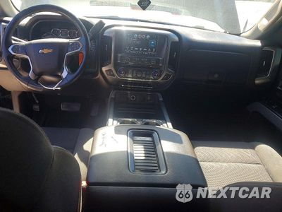 Zdjęcie 8 z 12 samochodu: 2018 CHEVROLET SILVERADO K1500 LT VIN:1GCVKREC7JZ120687 - miniatura