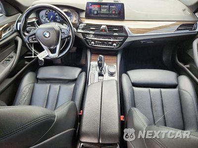 Zdjęcie 8 z 12 samochodu: 2018 BMW 530 XI VIN:WBAJA7C59JWA72914 - miniatura