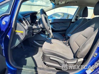 Zdjęcie 7 z 12 samochodu: 2017 KIA FORTE LX VIN:3KPFL4A75HE133621 - miniatura