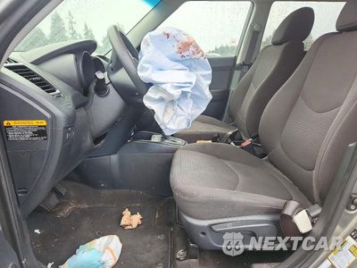 Zdjęcie 7 z 13 samochodu: 2013 KIA SOUL BASE VIN:KNDJT2A58D7621890 - miniatura