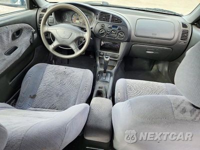 Zdjęcie 8 z 11 samochodu: 2000 MITSUBISHI MIRAGE DE VIN:JA3AY26C4YU060134 - miniatura