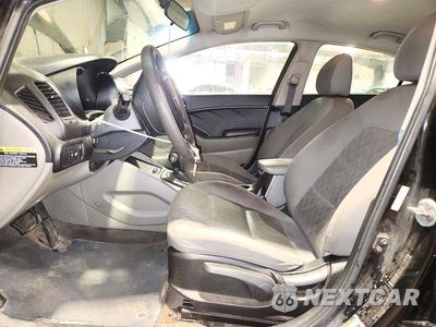 Zdjęcie 7 z 12 samochodu: 2015 KIA FORTE LX VIN:KNAFK4A68F5418541 - miniatura