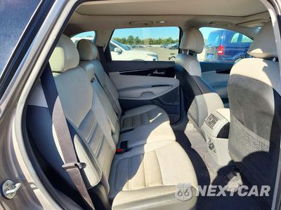 Zdjęcie 11 z 13 samochodu: 2017 KIA SORENTO SX V6 VIN:5XYPKDA57HG322523 - miniatura