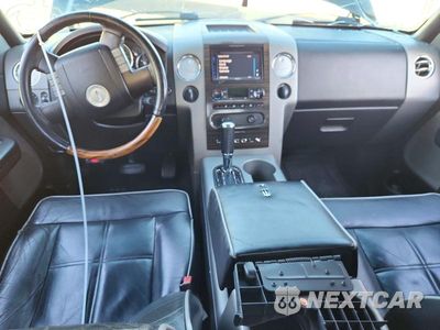 Zdjęcie 8 z 13 samochodu: 2007 LINCOLN MARK LT VIN:5LTPW18577FJ05139 - miniatura
