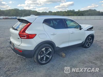 Trzecie zdjęcie samochodu z tyłu: 2019 VOLVO XC40 T5 INSCRIPTION VIN:YV4162UL3K2147159 - miniatura