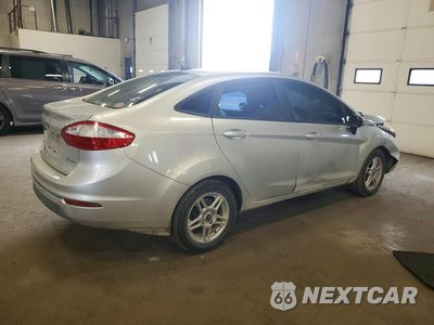 Trzecie zdjęcie samochodu z tyłu: 2019 FORD FIESTA SE VIN:3FADP4BJ6KM161520 - miniatura