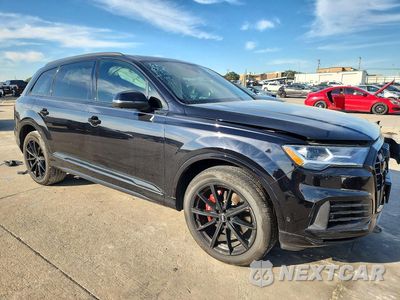Czwarte zdjęcie samochodu z boku: 2020 AUDI Q7 PREMIUM PLUS VIN:WA1LXAF70LD001577 - miniatura