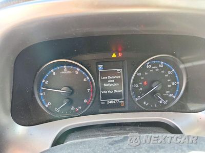 Zdjęcie 9 z 13 samochodu: 2018 TOYOTA RAV4 LE VIN:JTMZFREV0JJ206509 - miniatura
