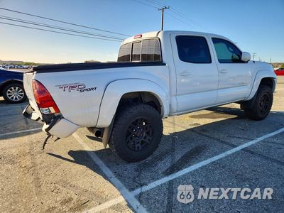 Trzecie zdjęcie samochodu z tyłu: 2008 TOYOTA TACOMA DOUBLE CAB PRERUNNER VIN:3TMJU62N78M068079 - miniatura