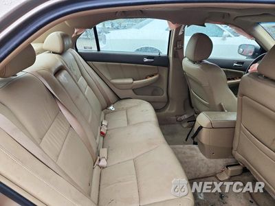 Zdjęcie 10 z 13 samochodu: 2005 HONDA ACCORD EX VIN:JHMCM56825C003823 - miniatura