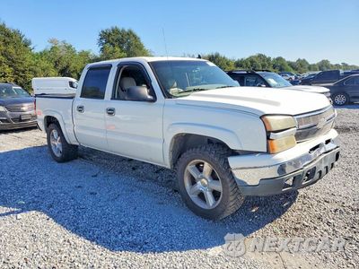 Czwarte zdjęcie samochodu z boku: 2006 CHEVROLET SILVERADO K1500 VIN:2GCEK13T761143598 - miniatura