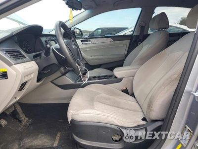 Zdjęcie 7 z 12 samochodu: 2016 HYUNDAI SONATA HYBRID SE VIN:KMHE24L1XGA015889 - miniatura