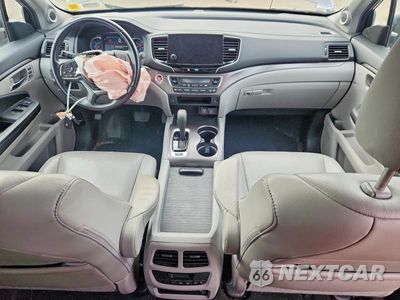 Zdjęcie 8 z 13 samochodu: 2020 HONDA PILOT EXL VIN:5FNYF6H57LB028064 - miniatura