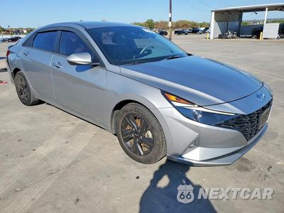 Czwarte zdjęcie samochodu z boku: 2022 HYUNDAI ELANTRA SEL VIN:5NPLM4AG3NH056822 - miniatura