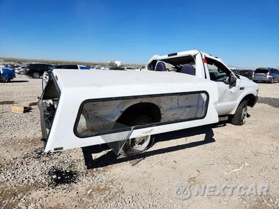 Trzecie zdjęcie samochodu z tyłu: 2002 FORD F250 SUPER DUTY VIN:1FTNF21L22EB44311 - miniatura