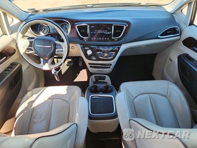 Zdjęcie 8 z 13 samochodu: 2017 CHRYSLER PACIFICA LIMITED VIN:2C4RC1GG0HR788013 - miniatura