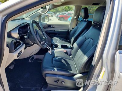 Zdjęcie 7 z 13 samochodu: 2024 CHRYSLER PACIFICA TOURING L VIN:2C4RC1BG8RR154893 - miniatura