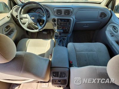 Zdjęcie 8 z 13 samochodu: 2008 CHEVROLET TRAILBLAZER LS VIN:1GNDT13S582167098 - miniatura