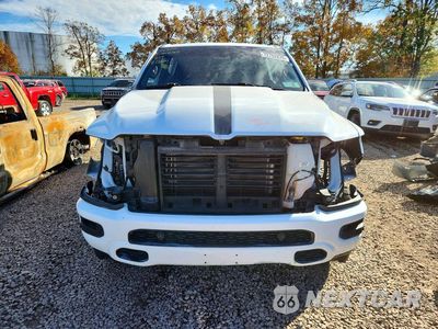 Piąte zdjęcie samochodu w środku: 2019 RAM 1500 BIG HORN/LONE STAR VIN:1C6SRFFT7KN857867 - miniatura