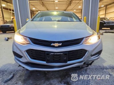 Piąte zdjęcie samochodu w środku: 2017 CHEVROLET CRUZE LT VIN:1G1BE5SM8H7198118 - miniatura