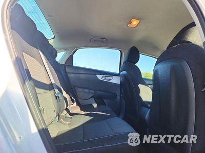 Zdjęcie 10 z 13 samochodu: 2023 KIA FORTE LXS VIN:3KPF24AD6PE578019 - miniatura