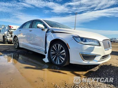 Czwarte zdjęcie samochodu z boku: 2018 LINCOLN MKZ RESERVE VIN:3LN6L5F9XJR610666 - miniatura