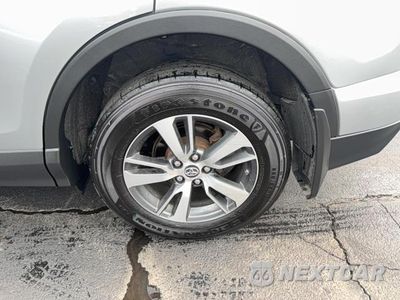 Zdjęcie 11 z 14 samochodu: 2017 TOYOTA RAV4 XLE VIN:2T3RFREVXHW580170 - miniatura