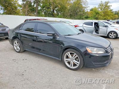Czwarte zdjęcie samochodu z boku: 2015 VOLKSWAGEN PASSAT SE VIN:1VWBV7A38FC019069 - miniatura