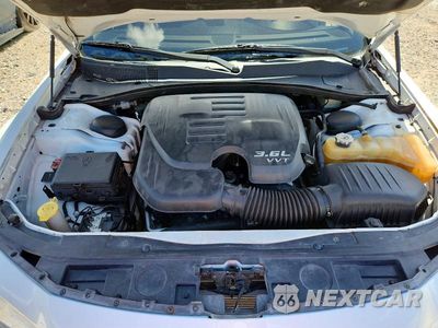 Zdjęcie 11 z 12 samochodu: 2016 CHRYSLER 300C VIN:2C3CCAEG6GH147594 - miniatura