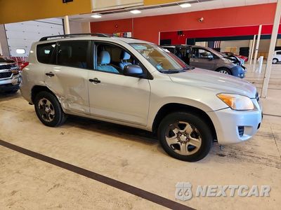 Czwarte zdjęcie samochodu z boku: 2012 TOYOTA RAV4 BASE VIN:2T3BF4DV9CW207443 - miniatura
