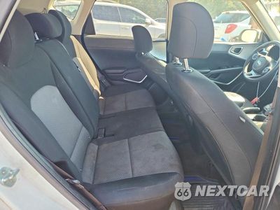 Zdjęcie 10 z 12 samochodu: 2020 KIA SOUL LX VIN:KNDJ23AU2L7710305 - miniatura