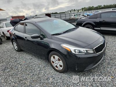 Czwarte zdjęcie samochodu z boku: 2017 KIA FORTE LX VIN:3KPFK4A74HE112603 - miniatura