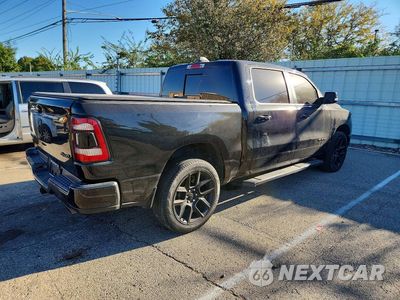 Trzecie zdjęcie samochodu z tyłu: 2023 RAM 1500 LARAMIE VIN:1C6SRFJT9PN500804 - miniatura