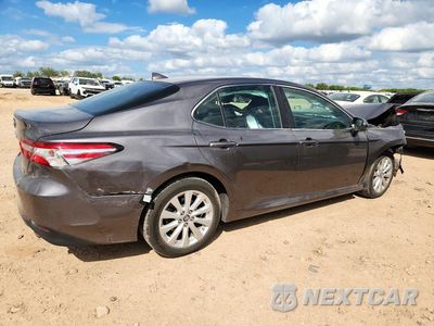 Trzecie zdjęcie samochodu z tyłu: 2019 TOYOTA CAMRY LE VIN:4T1B11HK5KU728681 - miniatura