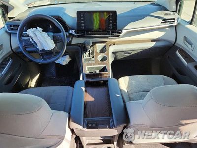 Zdjęcie 8 z 13 samochodu: 2023 TOYOTA SIENNA LE VIN:5TDKRKEC7PS171557 - miniatura