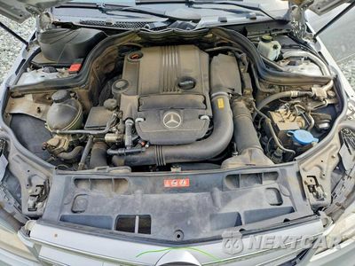 Zdjęcie 11 z 12 samochodu: 2012 MERCEDES-BENZ C 250 VIN:WDDGF4HB3CR221169 - miniatura