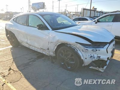 Czwarte zdjęcie samochodu z boku: 2023 FORD MUSTANG MACH-E PREMIUM VIN:3FMTK3SUXPMA41098 - miniatura