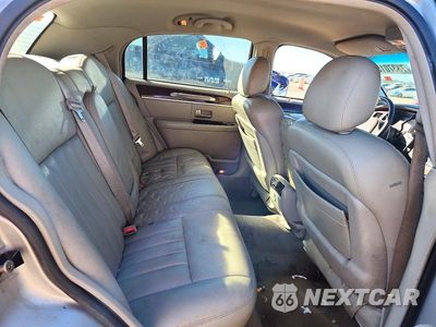 Zdjęcie 10 z 12 samochodu: 2004 LINCOLN TOWN CAR EXECUTIVE VIN:1LNHM81W14Y644733 - miniatura