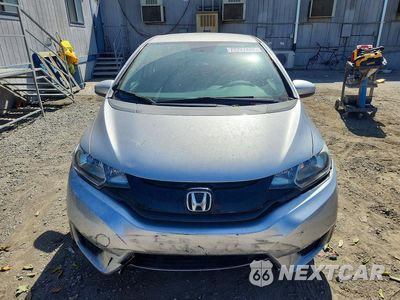 Piąte zdjęcie samochodu w środku: 2015 HONDA FIT LX VIN:3HGGK5H50FM723909 - miniatura
